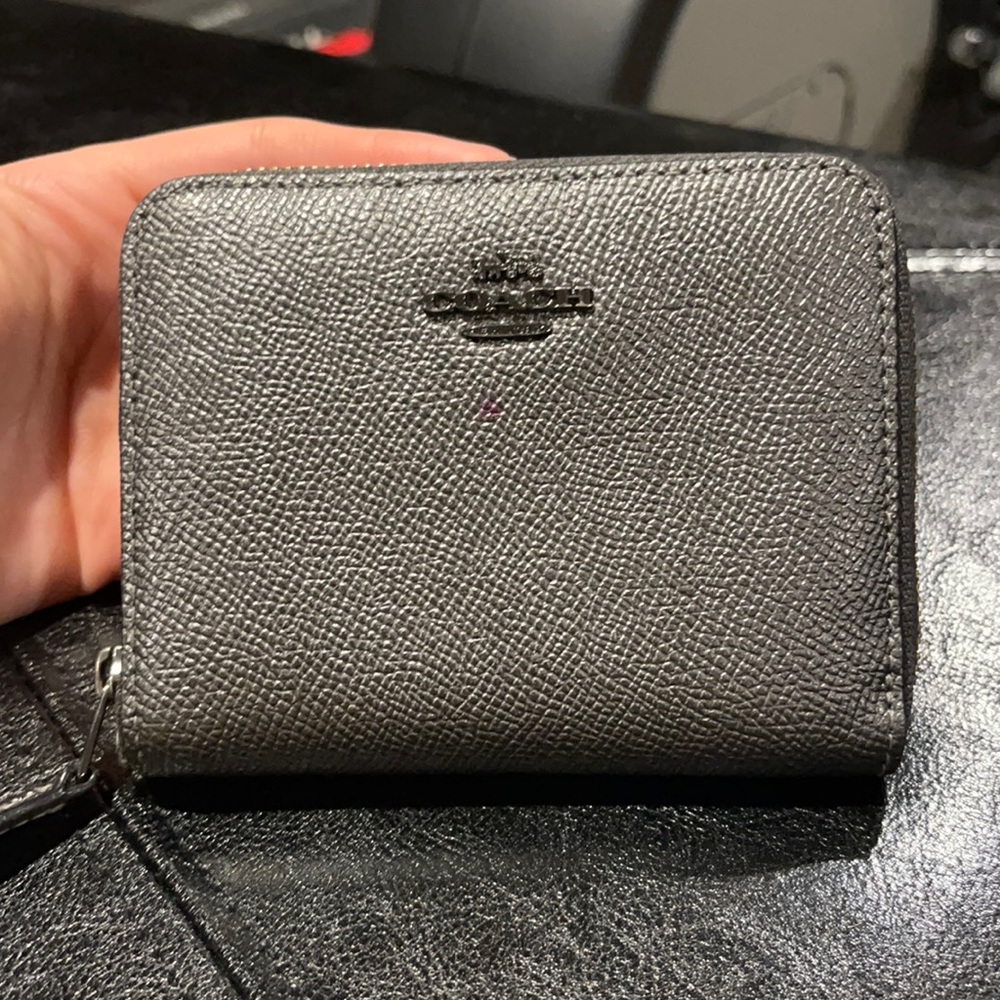 Mini pebbled leather coach zip wallet/card holder